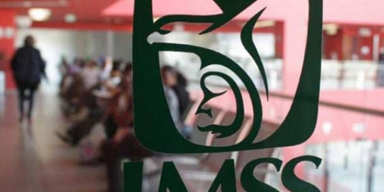 AMLO negó que se vayan a limitar las pensiones del IMSS a 10 salarios mínimos: