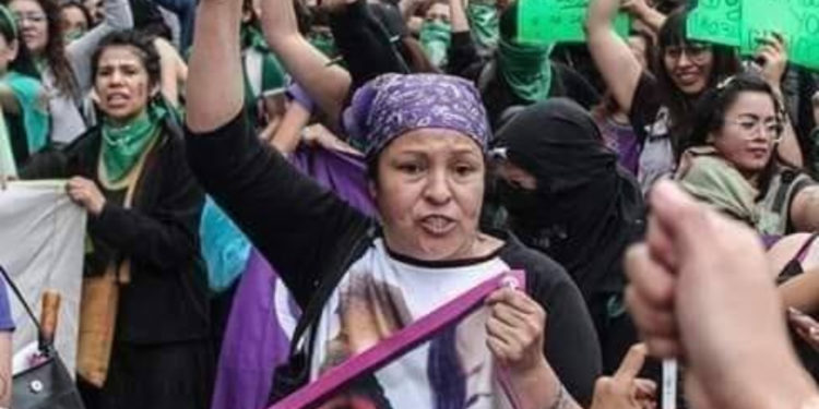 Tengo todo el derecho quemar, de romper: Yesenia Zamudio protesta por asesinato de su hija