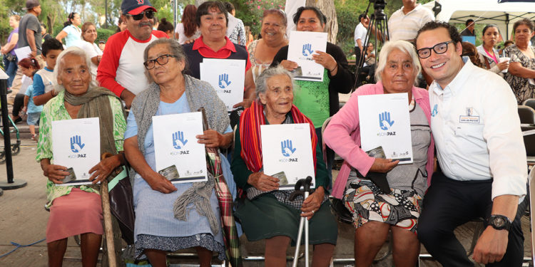 Firme ampliación de apoyos sociales por parte del gobierno capitalino