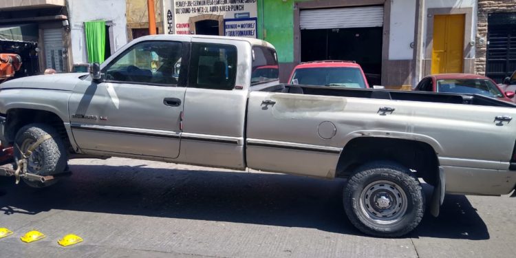 Ocho unidades fueron aseguradas por policía estatal, hay un detenido