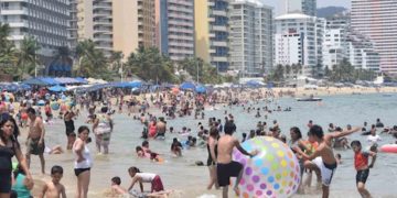 AMLO creará nuevos ‘puentes’ vacacionales para reponer los que quiere eliminar