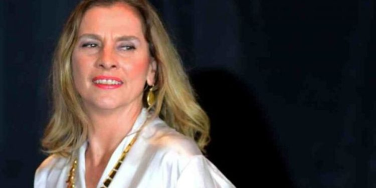 Beatriz Gutiérrez apoya #UnDíaSinMujeres y luego se arrepiente
