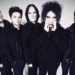 The cure lanzó colección especial de ropa para festejar el Día de San Valentín