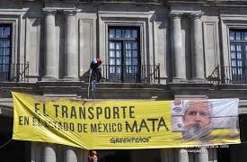 Activistas de Greenpeace  exigen mejor transporte en CDMX