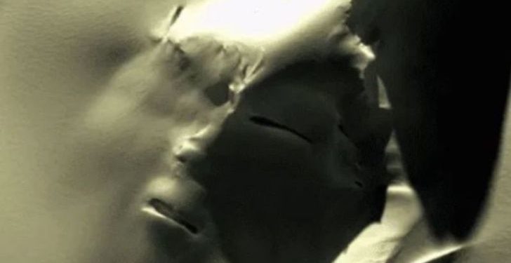 Descubren rostro escalofriante en hielo de la Antártida