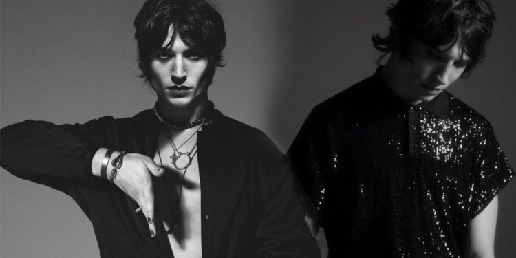 Ezra Miller es la nueva cara de Yves Saint Laurent