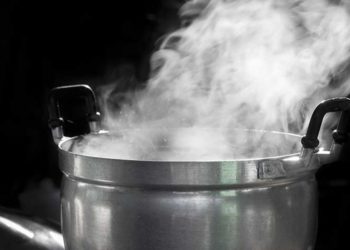 Muere bebé tras caer en olla con agua hirviendo en su guardería