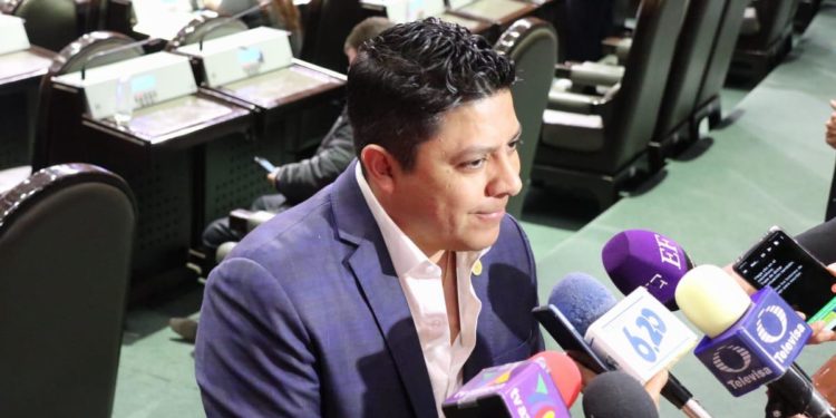 Presenta PVEM propuesta de pena de muerte a violadores y feminicidas