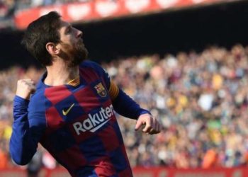 Messi se luce con póker y Barcelona aprieta en la cima de La Liga