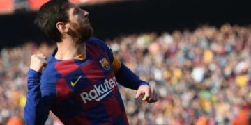 Messi se luce con póker y Barcelona aprieta en la cima de La Liga