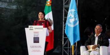 Firman Declaración por la Protección de las Lenguas Indígenas