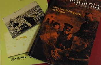 Alquimia presenta en FIL Minería sus números 66 y 67: 180 años de fotografía en México y La tarjeta postal