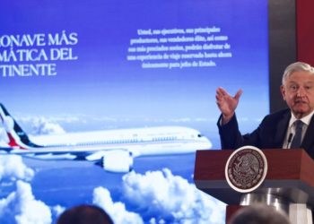 Empresarios acordaron comprar casi la mitad de boletos de rifa: AMLO