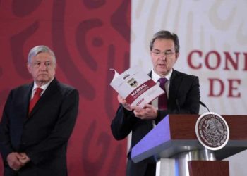 Gobierno repartirá 21 mil mdp a comités de padres para rehabilitar escuelas