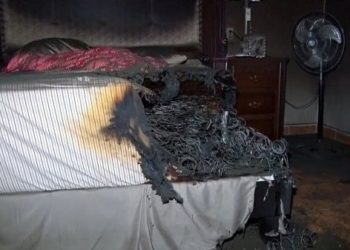 Mueren dos hermanitos tras explotarles una tablet en su recámara
