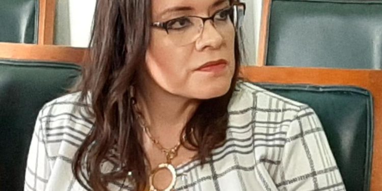 Contra particulares que se presten a desvío de recursos púbicos; titular de ASE