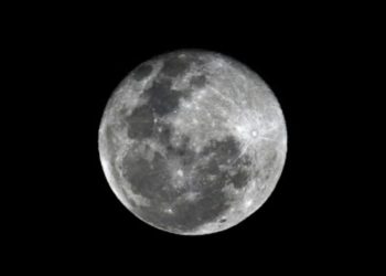 La Tierra tiene temporalmente  una miniluna