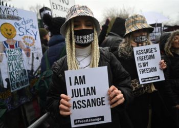 Inicia en Londres juicio de extradición a EU de Assange