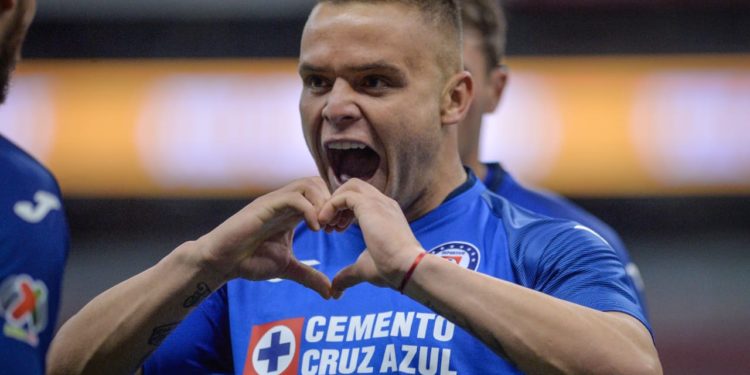 Cruz Azulbse lleva el clásico joven 1-0