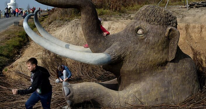 Hallan en Rusia estructura hecha con huesos de mamut
