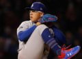 Urías apenado  por pelotazo a Willie Calhoun