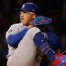 Urías apenado  por pelotazo a Willie Calhoun