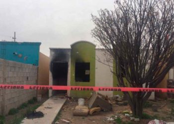 Hallan a mujer semienterrada en una vivienda en Ciudad Juárez