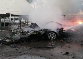 Arde vehículo abandonado en Celaya, Guanajuato
