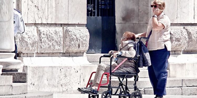 Alista CDMX guarderías para adultos mayores