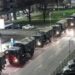 Convoy traslada ataúdes de víctimas del covid-19 que Bérgamo ya no puede cremar