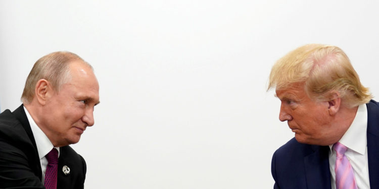 Putin y Trump valoran mayor interacción contra la pandemia