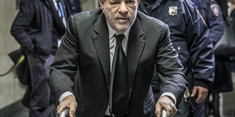 Dan 23 años de cárcel a Harvey Weinstein