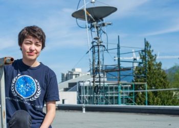 Estudiante de 23 años descubre 17 planetas