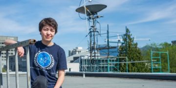 Estudiante de 23 años descubre 17 planetas