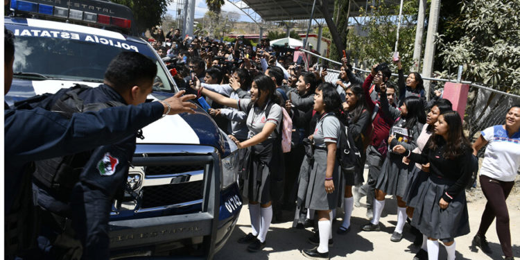 En Oaxaca expulsan a profesor por acoso sexual