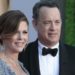 Tom Hanks dado de alta, Rita Wilson sigue internada