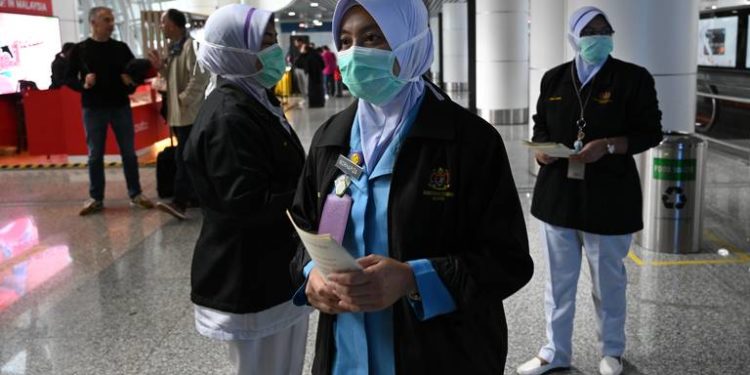 Gobierno prevé contagios internos de coronavirus