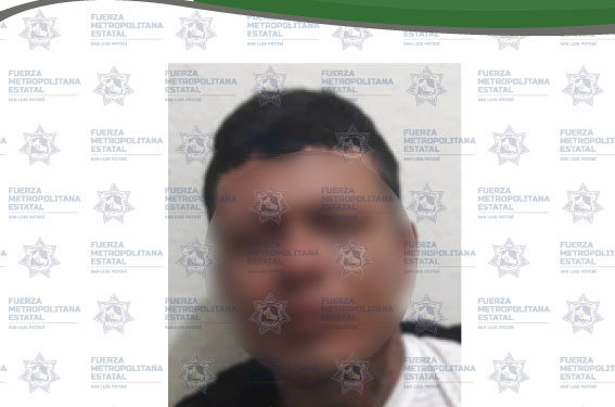 Detenido por amenazar, dañar patrulla y portar arma de utilería