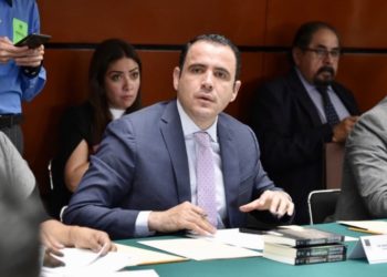 Xavier Azuara señala omisiones del gobierno ante el coronavirus