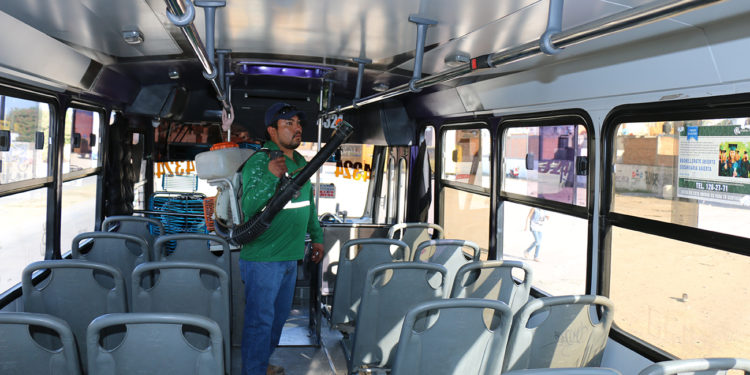 Se sanitiza el transporte urbano en SLP