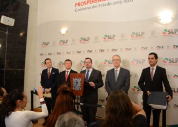 Daniel Pedroza entrega Cuenta Pública 2019 al Congreso del Estado