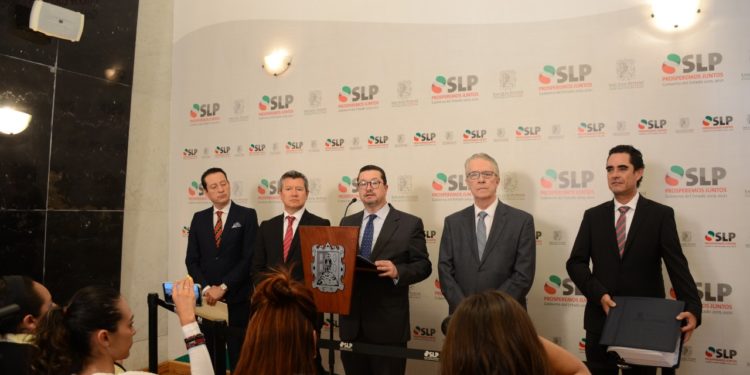 Daniel Pedroza entrega Cuenta Pública 2019 al Congreso del Estado