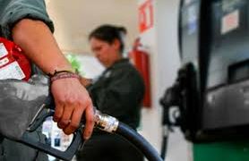 Gasolina cuesta 13 pesos en 23 estados