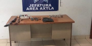 Detienen a presunta banda delictiva con armas, drogas y equipo táctico, en la Huasteca