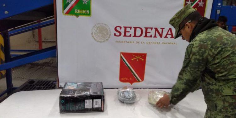 Personal militar aseguró cristal y marihuana en