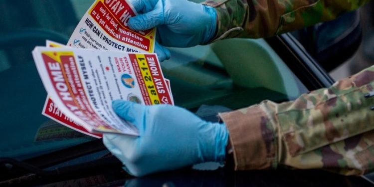 Donald Trump permite poner en activo a militares ante coronavirus