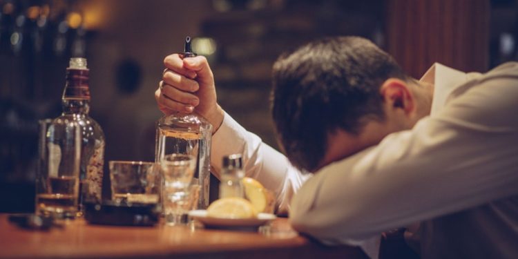 Señales de que podrías tener problemas con el alcohol