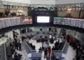 Bolsa Mexicana abre con desplome de 8.3% y suspende operaciones