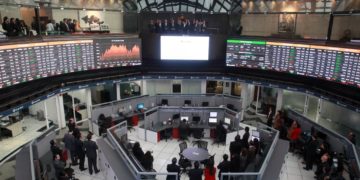 Bolsa Mexicana abre con desplome de 8.3% y suspende operaciones