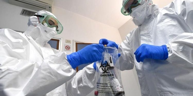 Hasta 4.000 euros por dejarse contagiar con el coronavirus